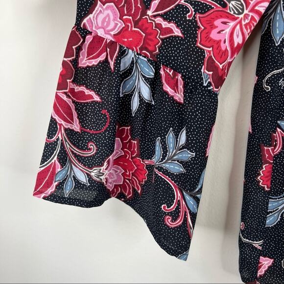 Loft Blouse XS NEW black red floral dotted high neck bell sleeve tropical beach - Picture 5 of 9